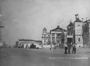Тэатральная плошча